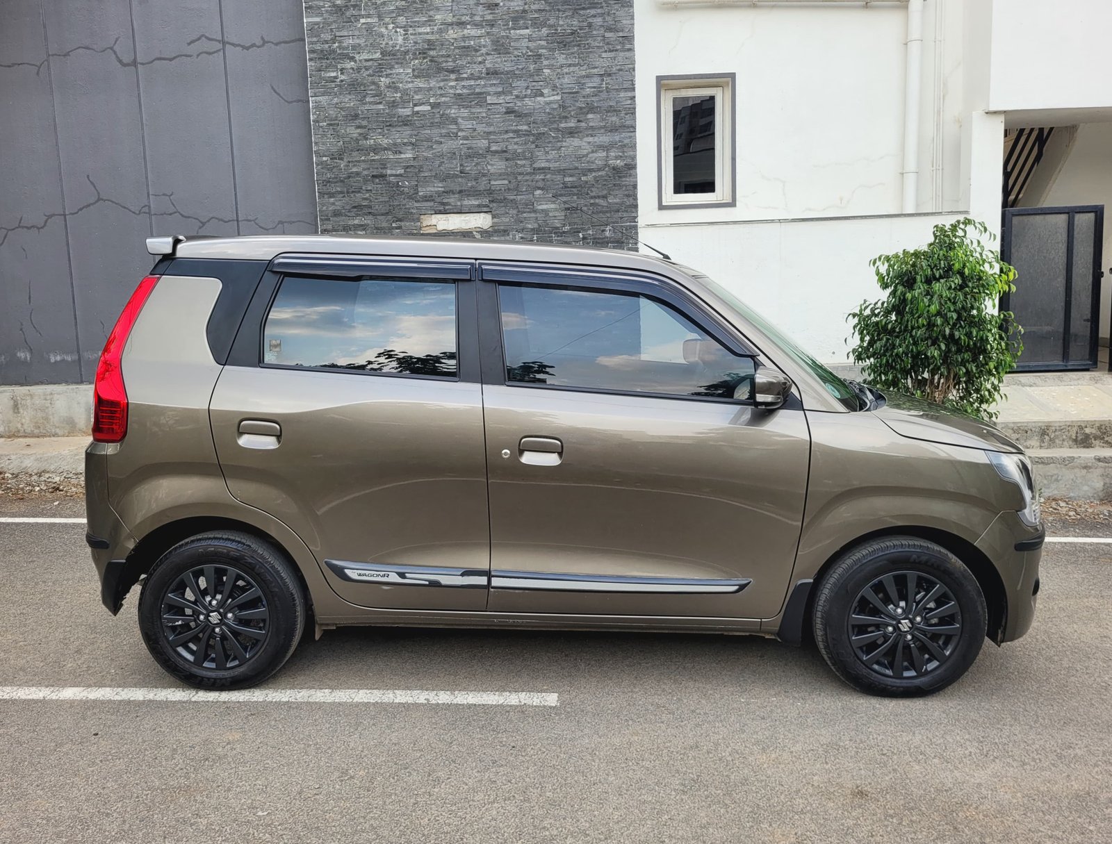 WAGON-R ZXI+ AGS
